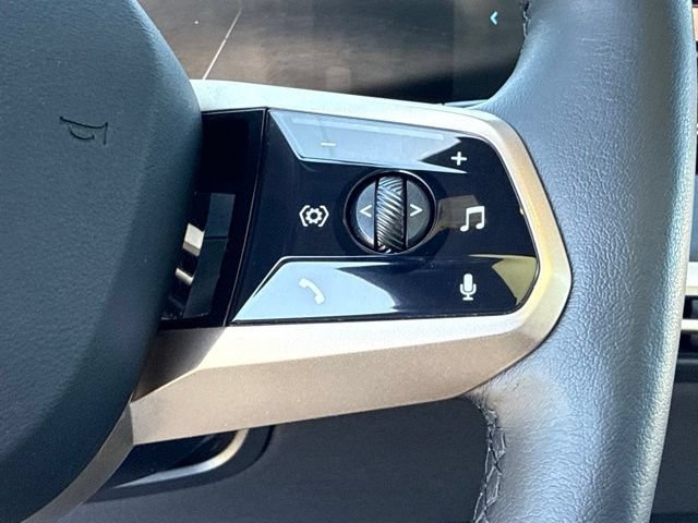 Used 2024 BMW iX xDrive50 AWD/4WD image 27
