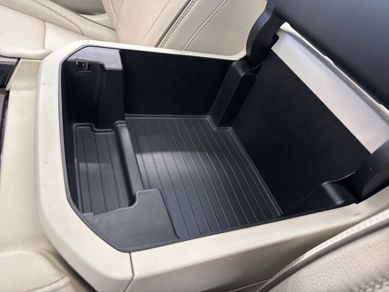 Used 2022 GMC Yukon Denali image 35