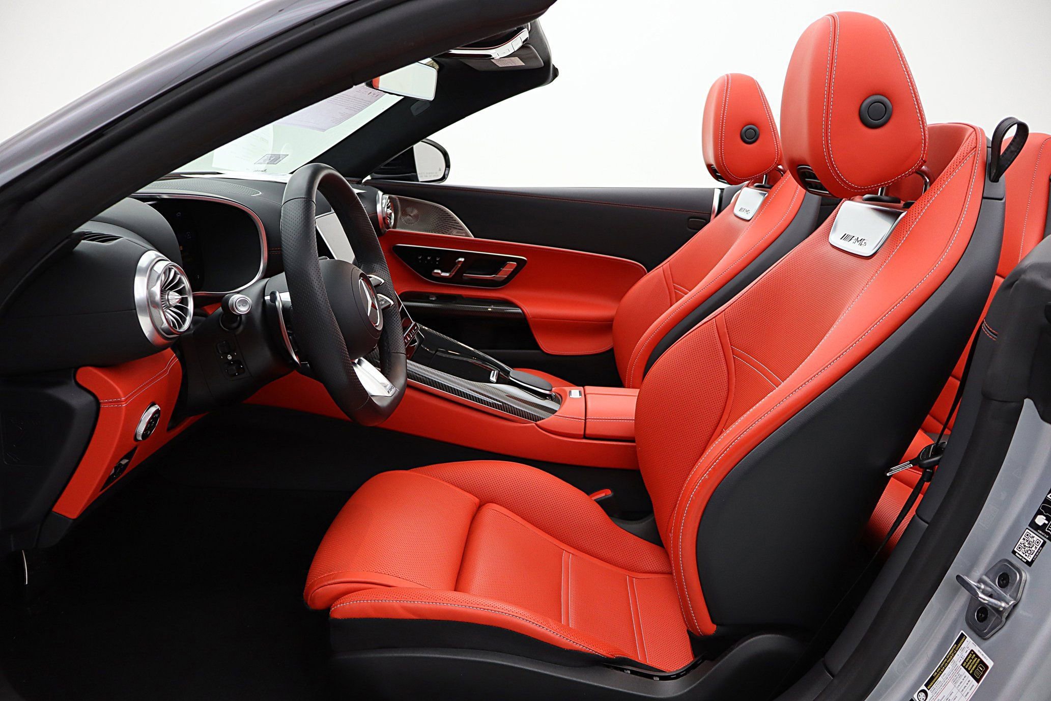 Used 2024 Mercedes-Benz SL 63 AMG 4MATIC image 43