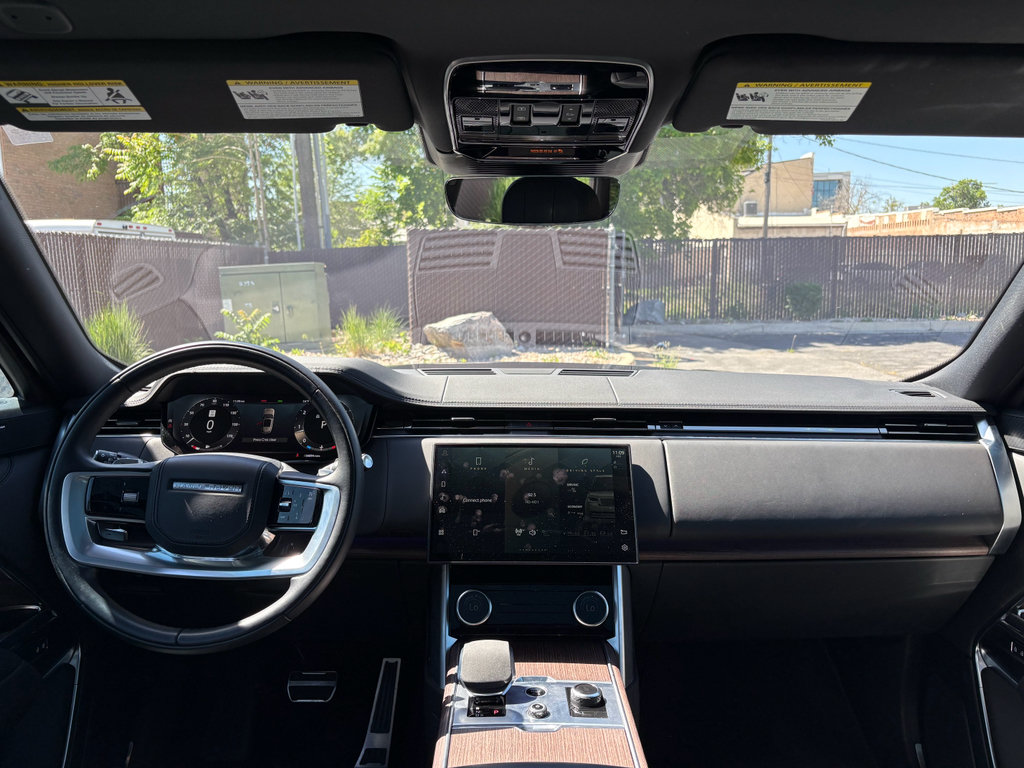 Used 2023 Land Rover Range Rover Long Wheelbase SE AWD/4WD image 40