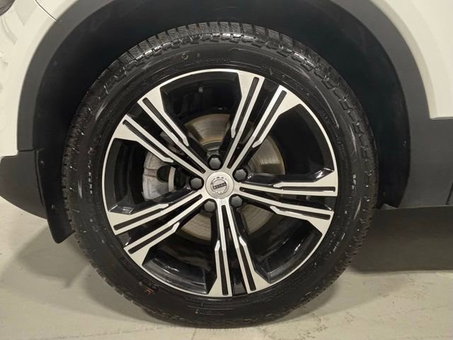 Used 2022 Volvo XC40 T5 Inscription w/ Climate Package image 20