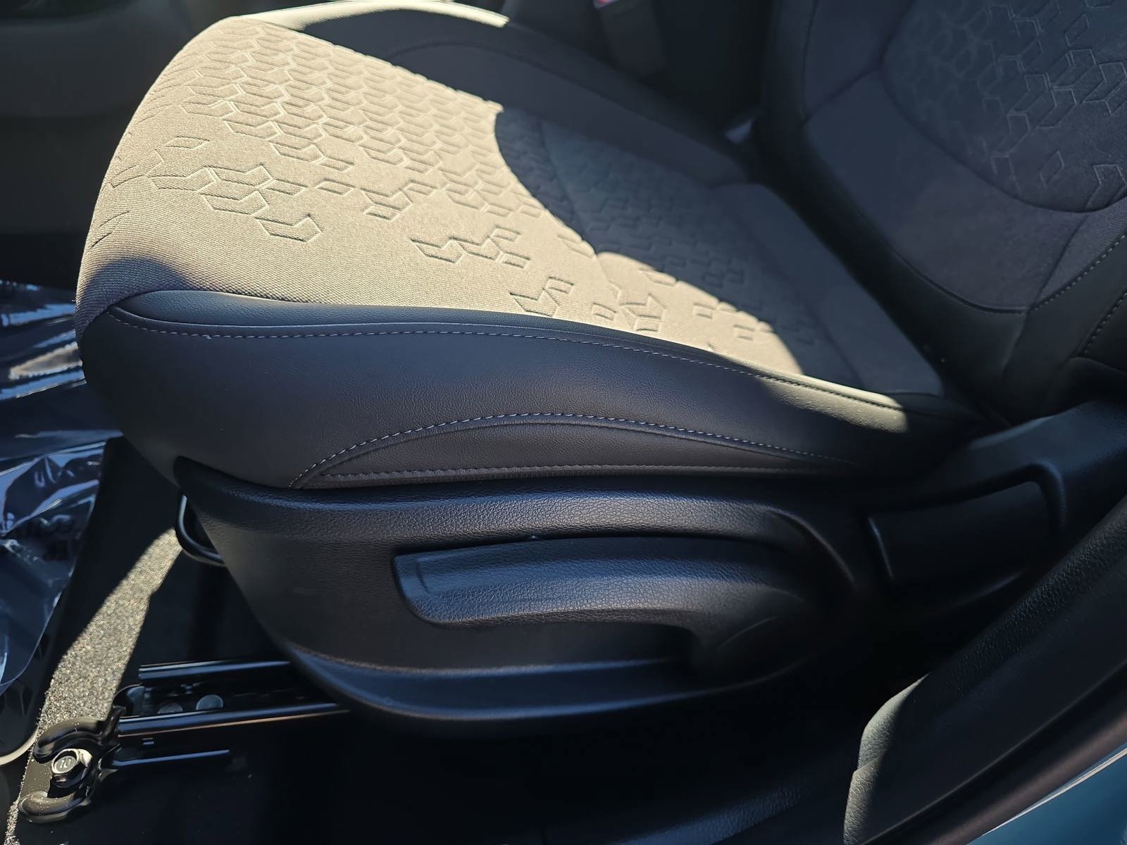 New 2026 Kia Seltos S FWD image 31