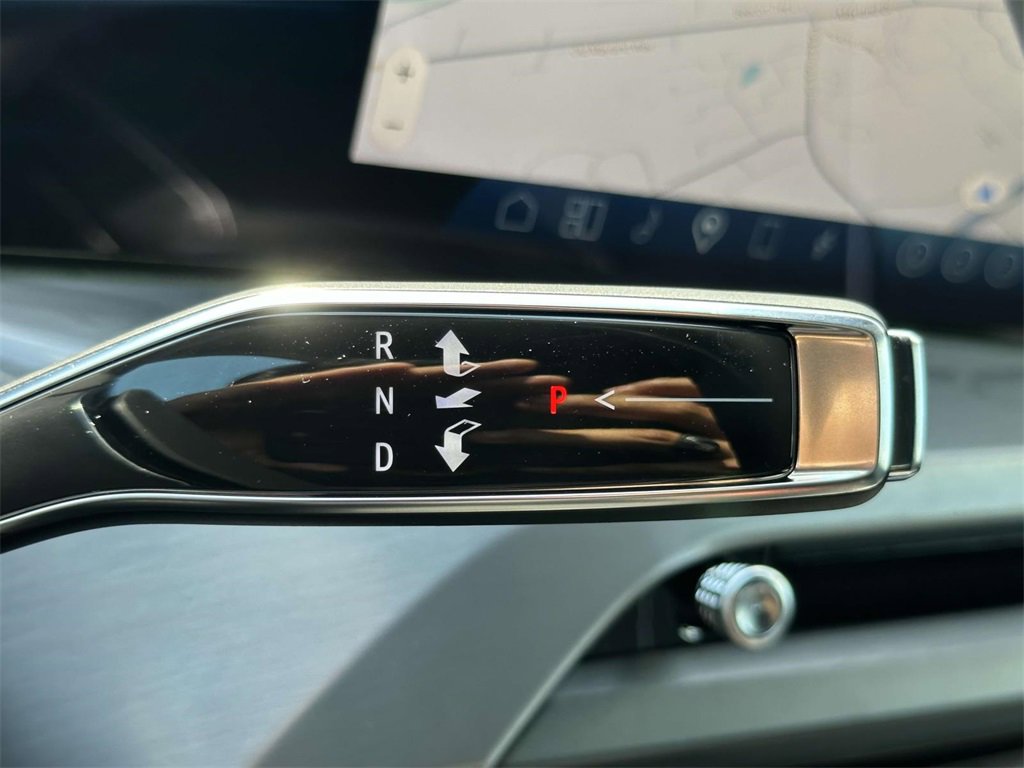 New 2026 Cadillac Vistiq Sport image 23