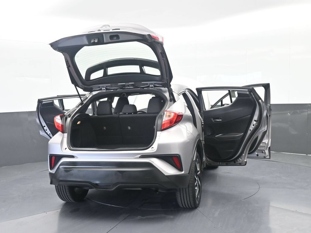 Used 2019 Toyota C-HR XLE FWD image 73
