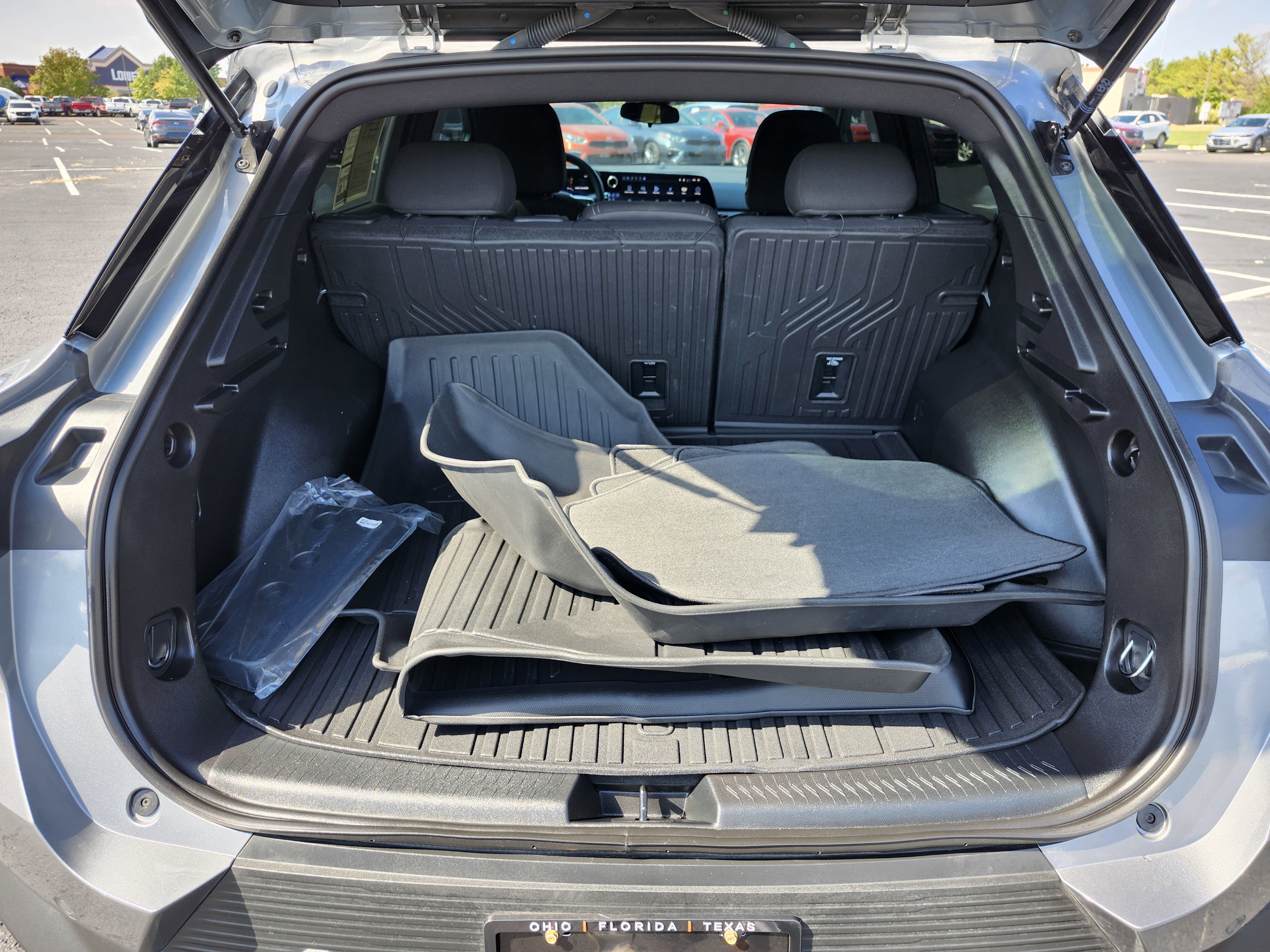 Used 2025 Chevrolet Equinox EV LT image 15