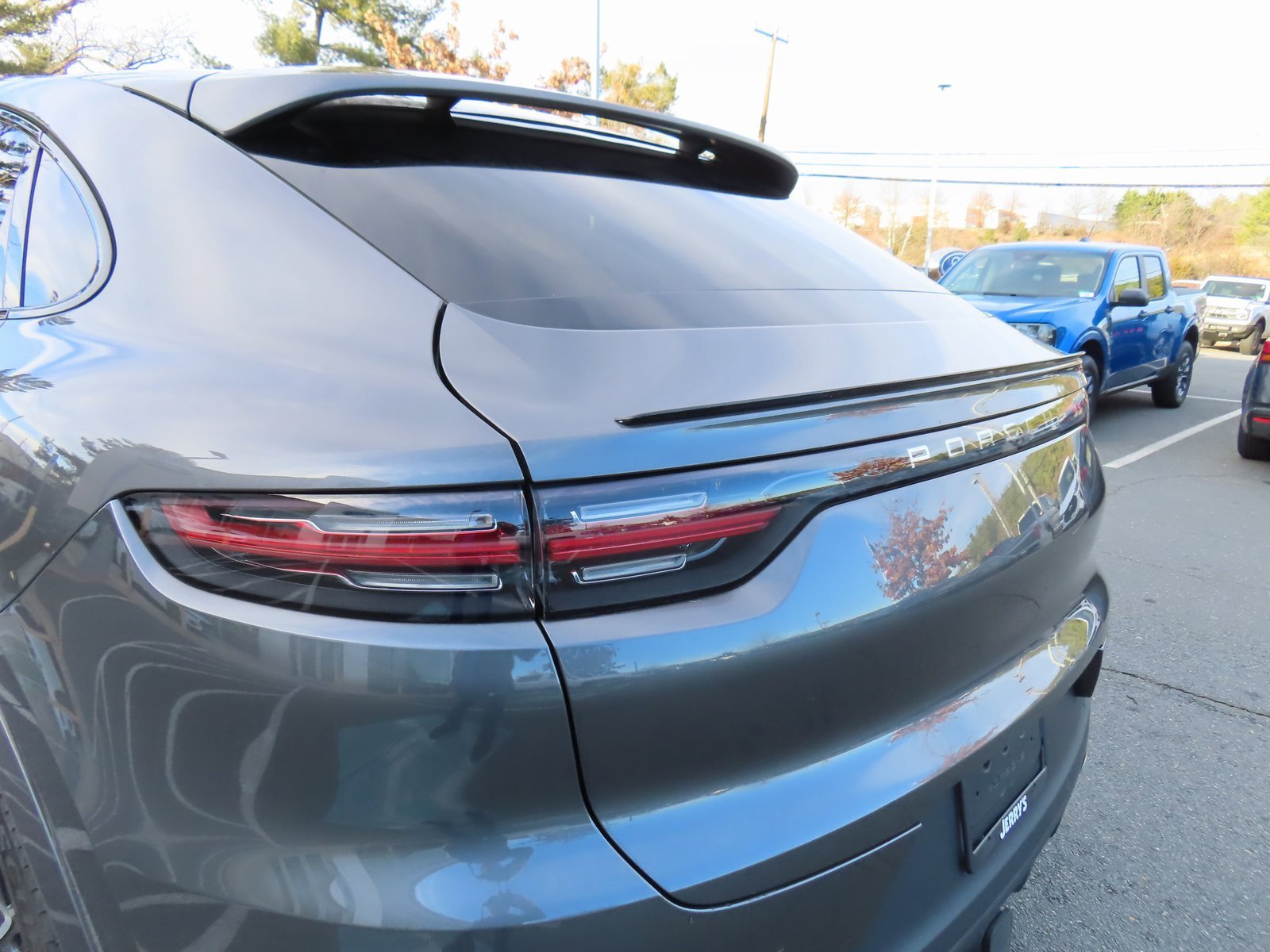 Used 2021 Porsche Cayenne Coupe image 10