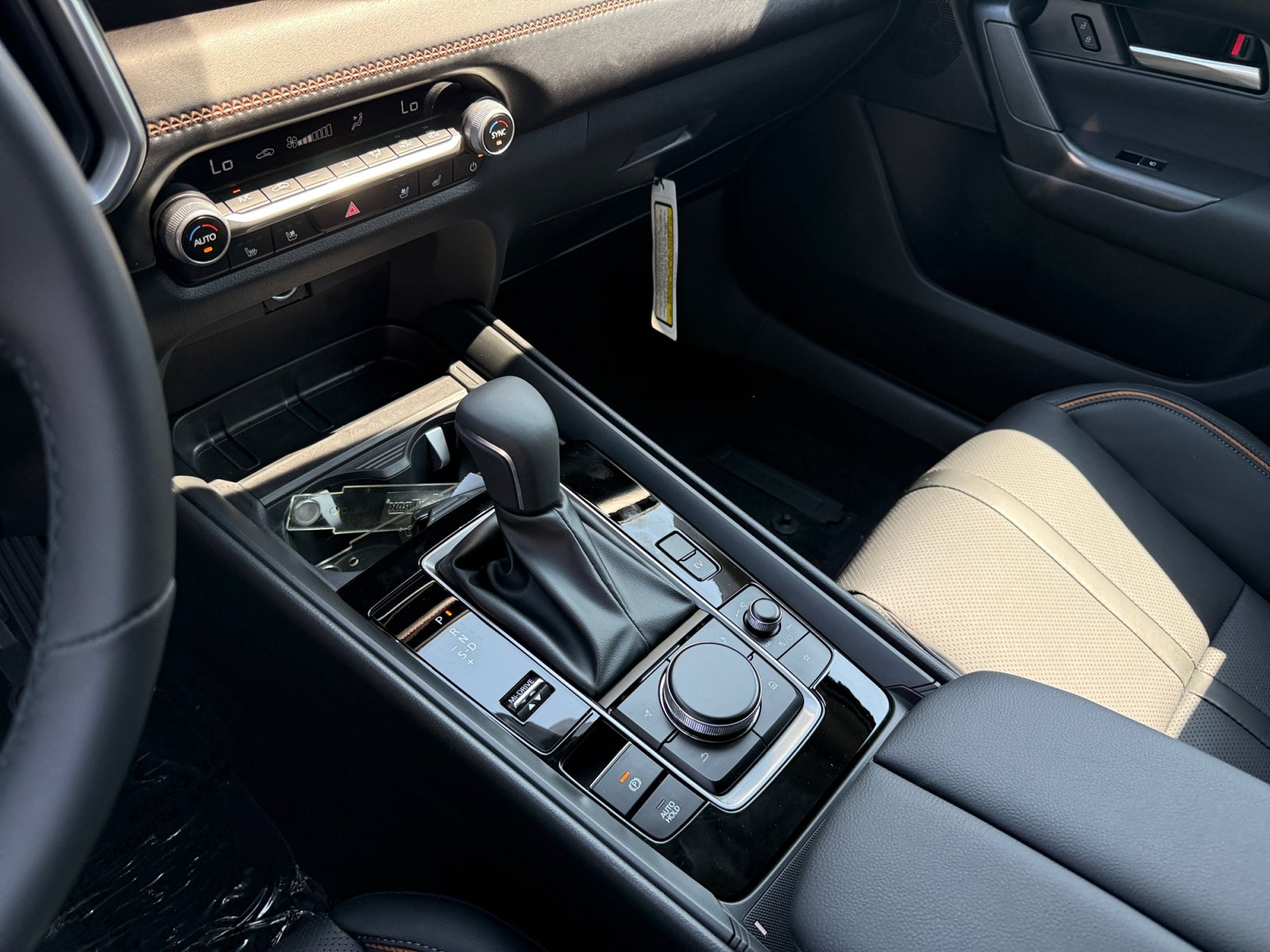 New 2026 MAZDA CX-50 AWD 2.5 Hybrid w/ Premium Pkg image 13