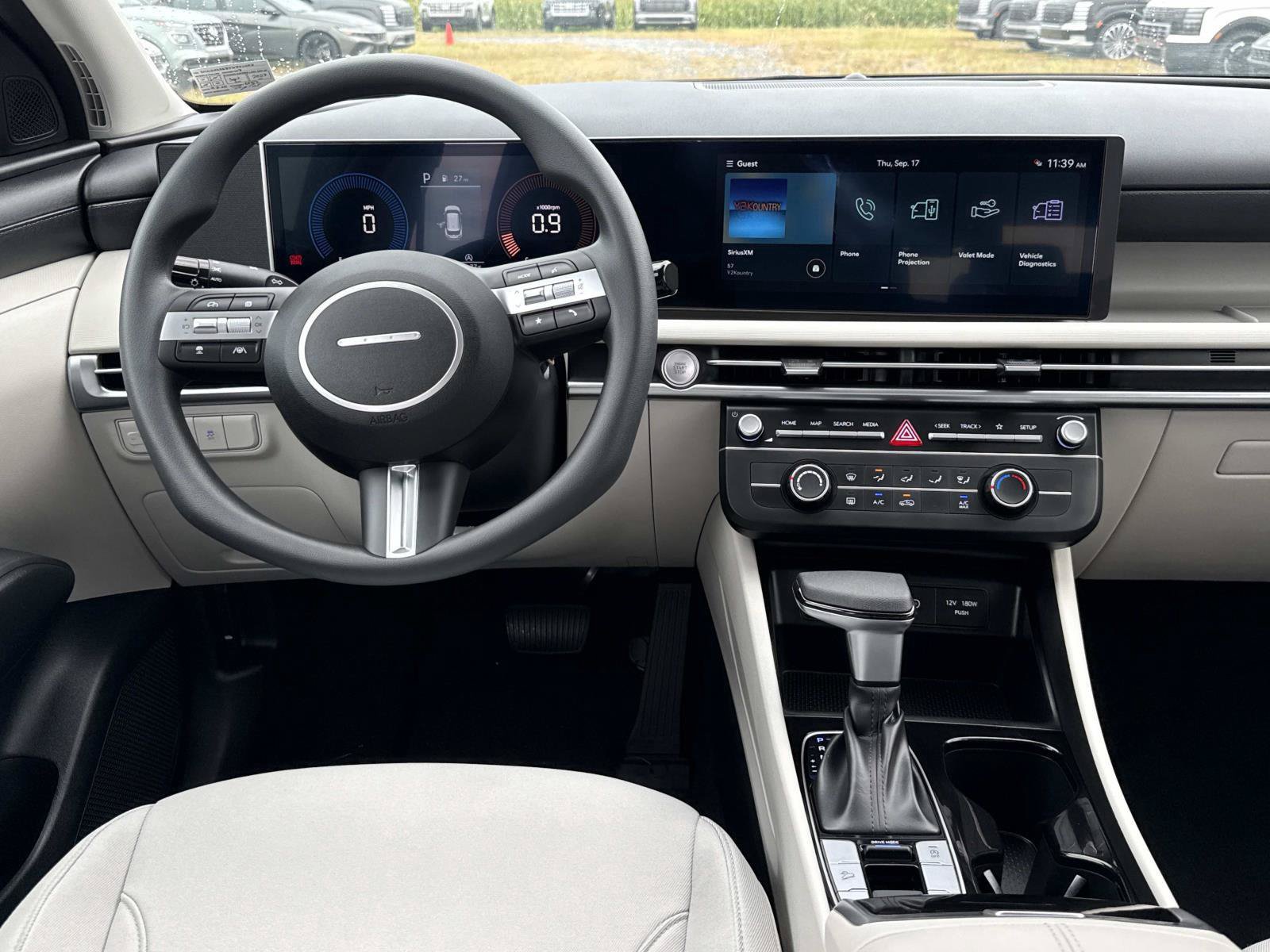 New 2026 Hyundai Tucson SE FWD image 2