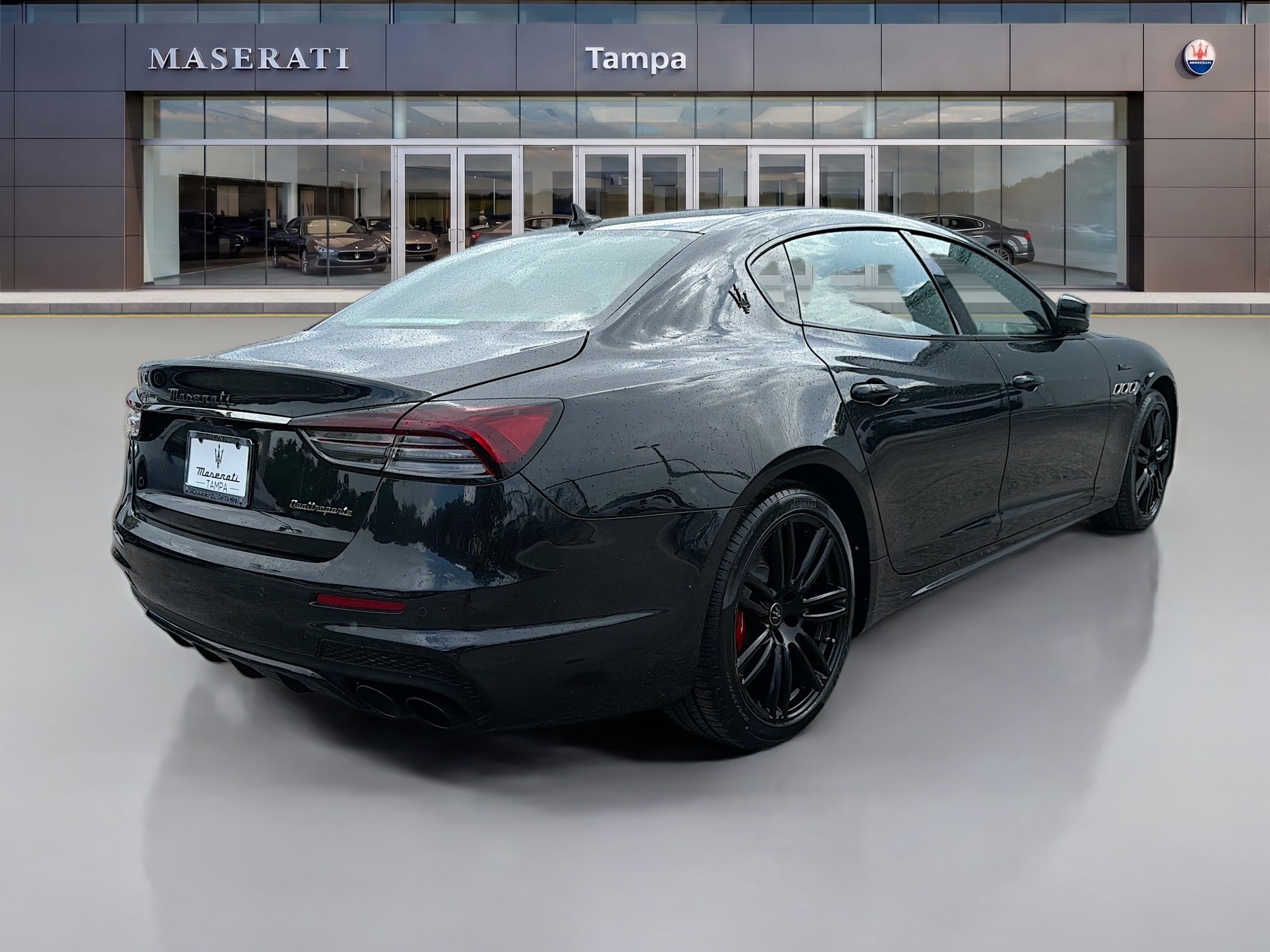 Used 2023 Maserati Quattroporte Modena RWD image 3
