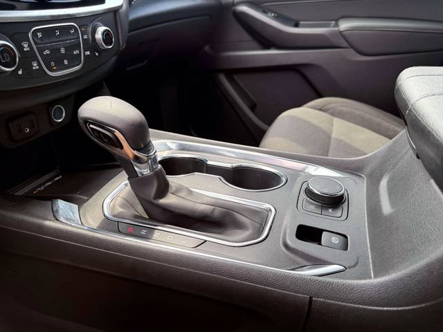 Used 2024 Chevrolet Traverse LT AWD/4WD image 32