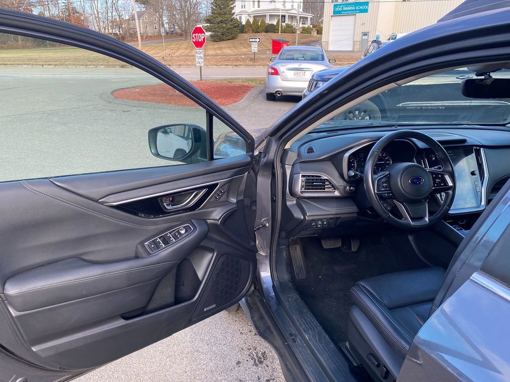 Used 2022 Subaru Outback Limited image 10