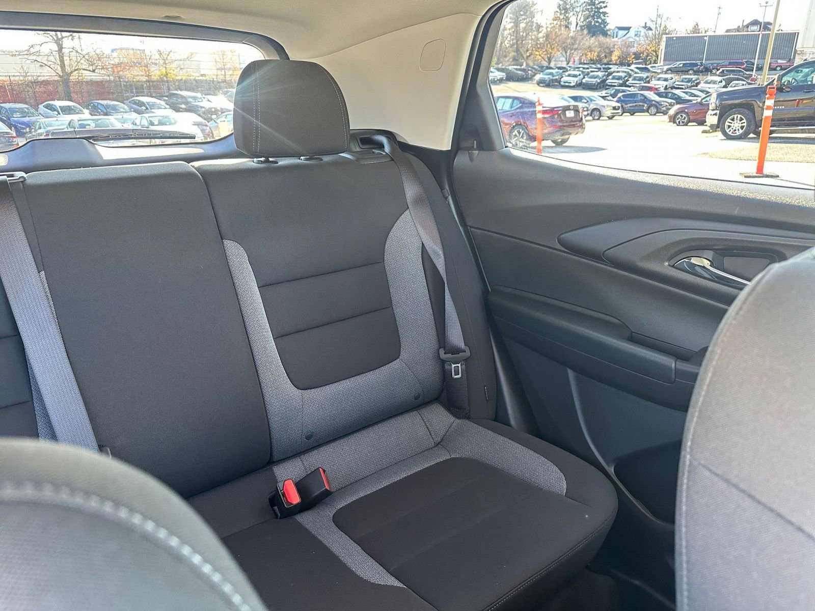 Used 2025 Chevrolet TrailBlazer LT w/ Driver Confidence Package image 35