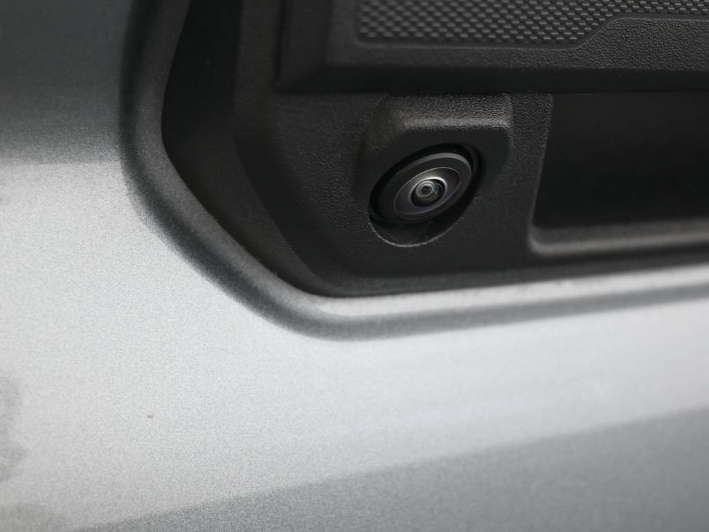 Used 2025 Chevrolet Colorado ZR2 w/ Technology Package AWD/4WD image 41