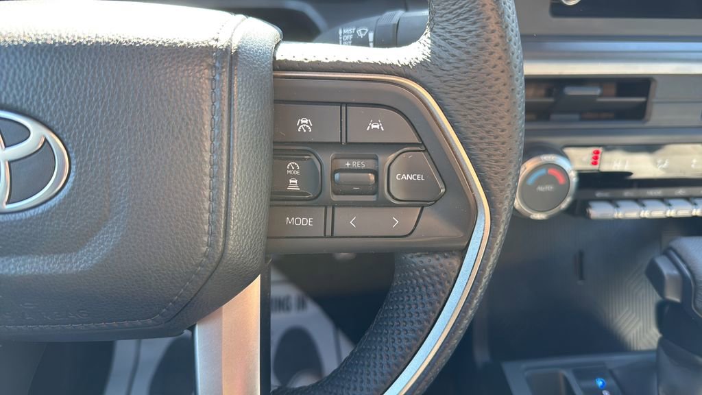 Used 2024 Toyota Tacoma TRD Sport AWD/4WD image 30
