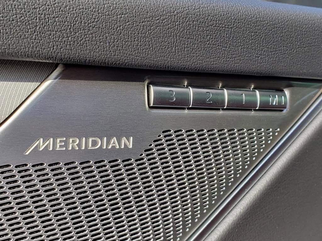 New 2026 Jaguar F-PACE R-Dynamic S image 18