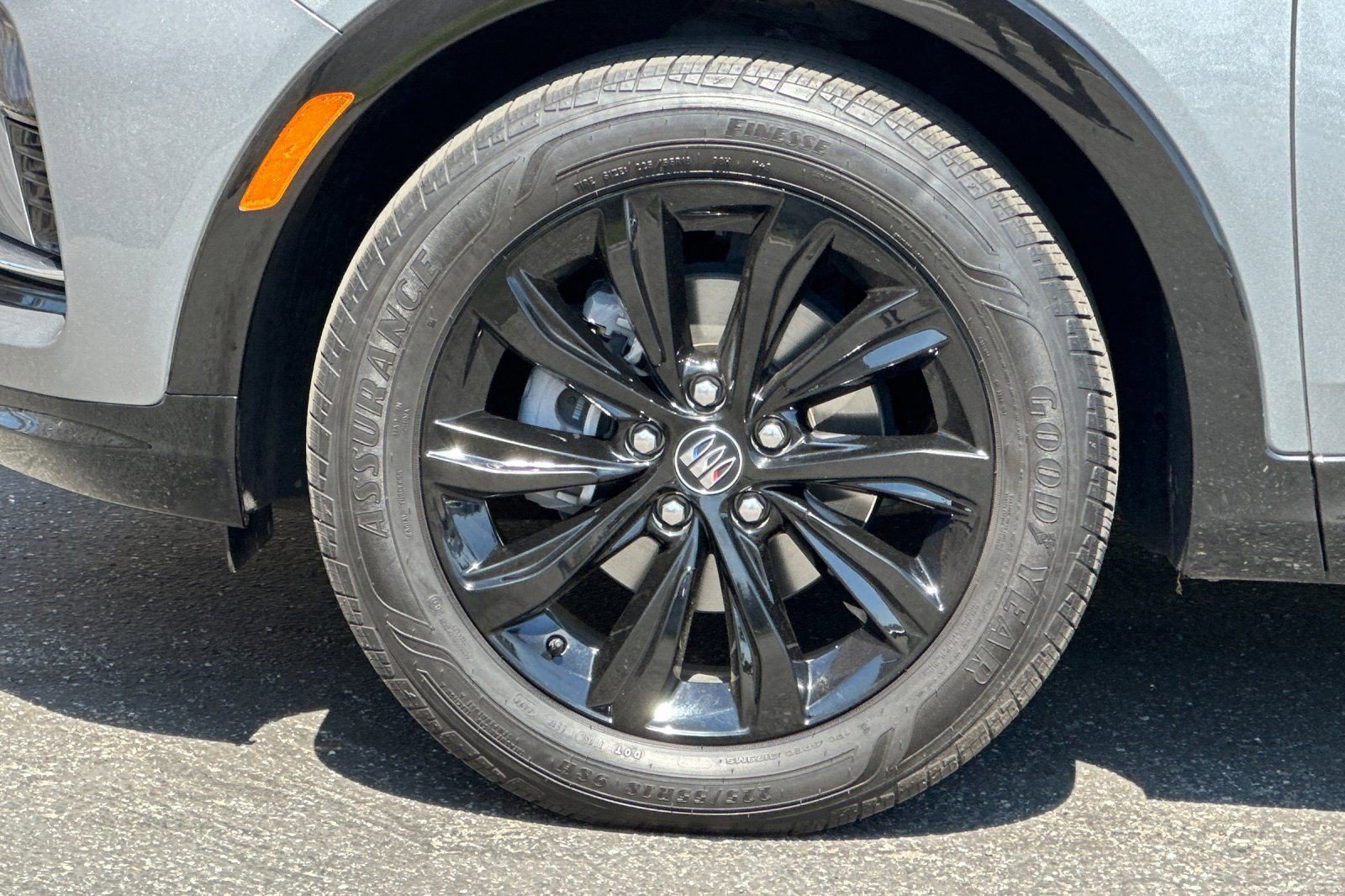 Certified 2025 Buick Envista Sport Touring FWD image 27