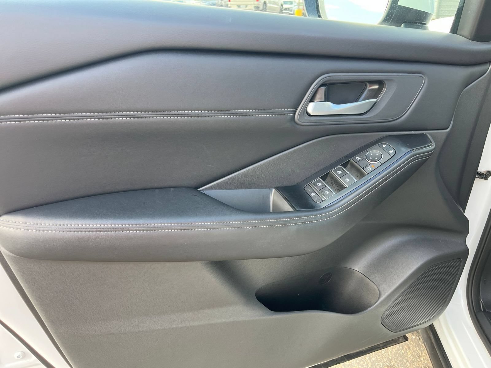 Used 2026 Nissan Rogue SL AWD/4WD image 18