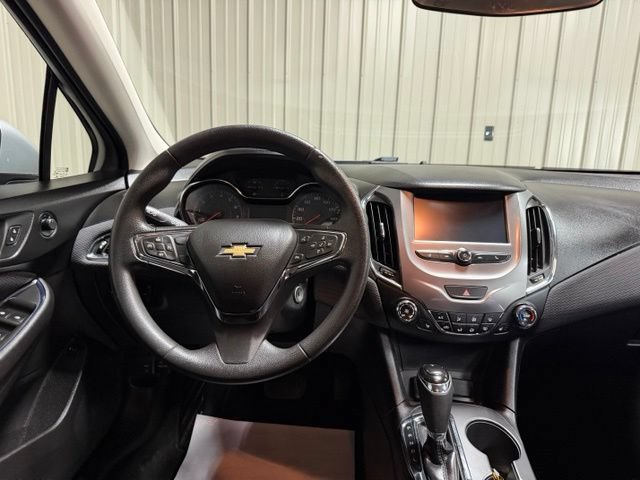 Used 2018 Chevrolet Cruze LT w/ LT Fleet Convenience Package FWD image 29