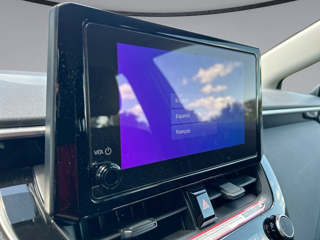Used 2025 Toyota Corolla LE w/ LE Premium Package FWD image 21