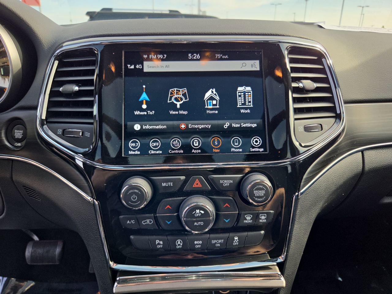 Used 2022 Jeep Grand Cherokee Limited image 26