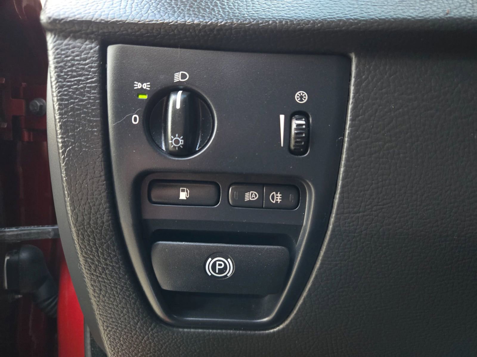 Used 2013 Volvo XC90 3.2 image 37