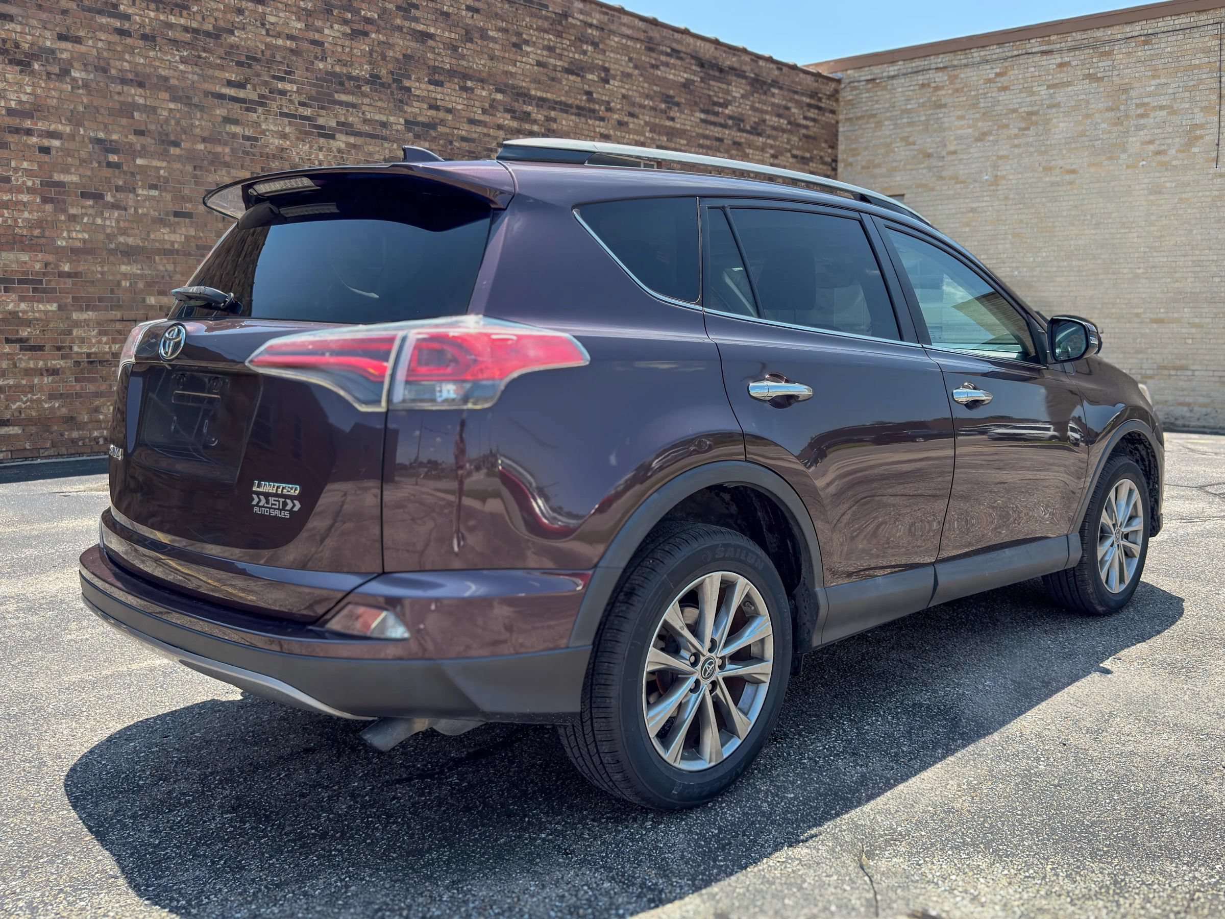 Used 2017 Toyota RAV4 Limited FWD image 8