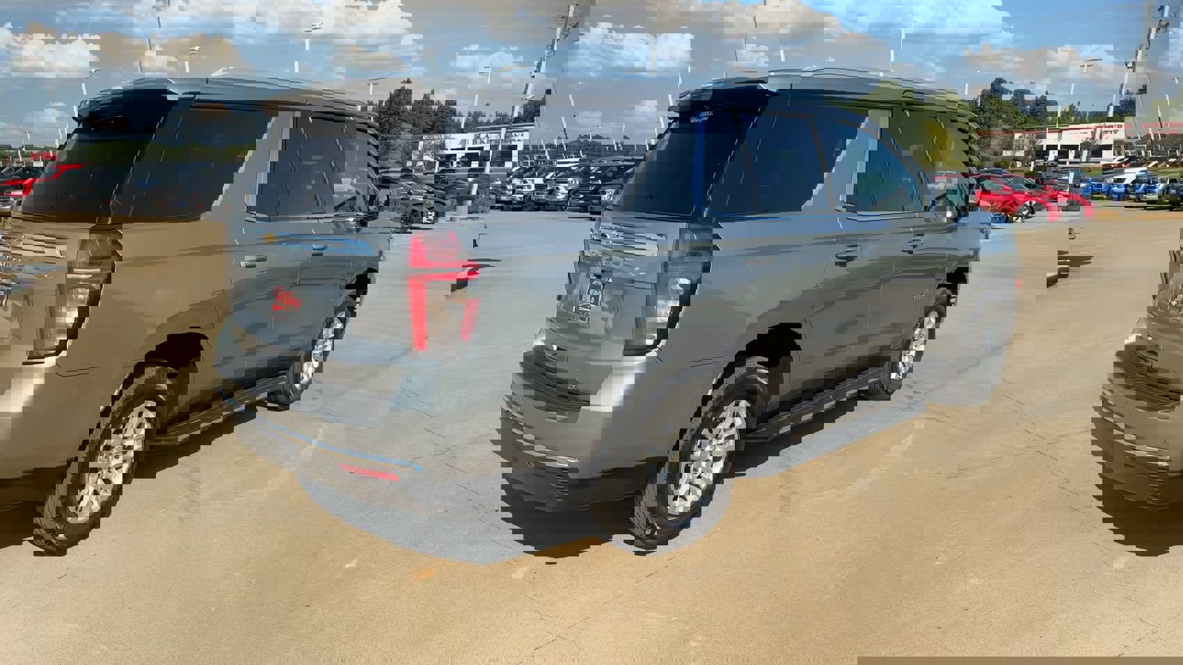 Used 2023 Chevrolet Tahoe LT image 9