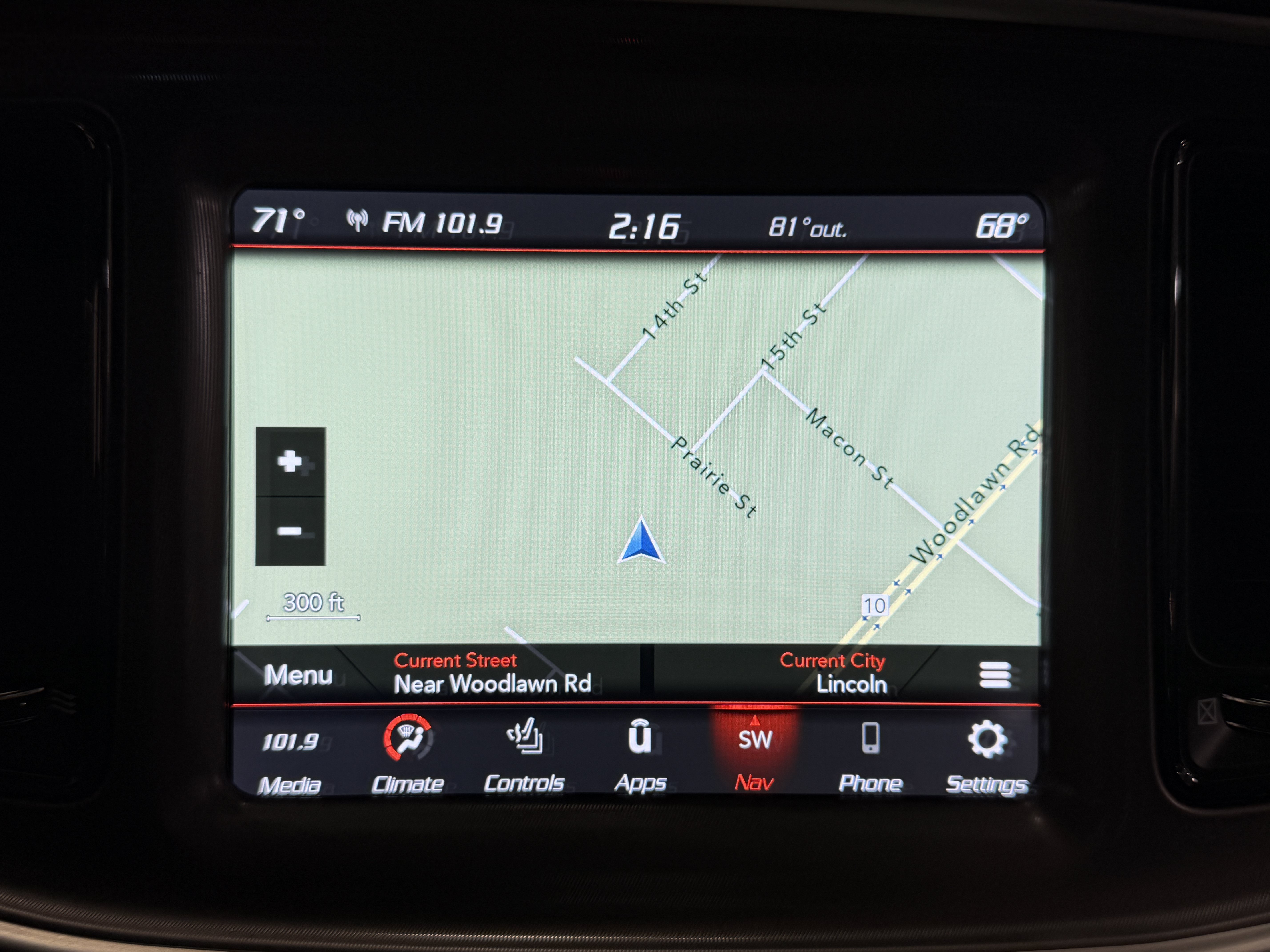 Used 2022 Dodge Challenger SXT w/ Driver Convenience Group RWD image 8