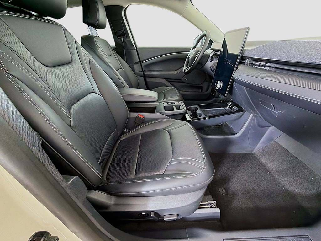 Used 2025 Ford Mustang Mach-E Premium AWD/4WD image 25