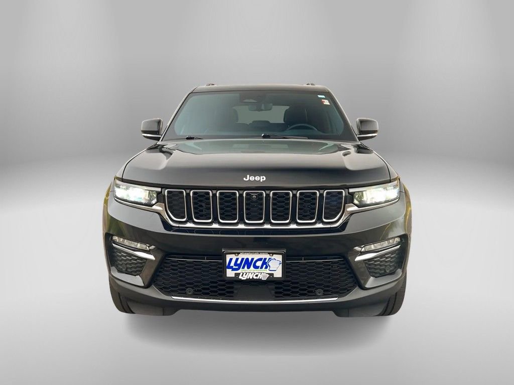Used 2024 Jeep Grand Cherokee Limited w/ Luxury Tech Group II image 8