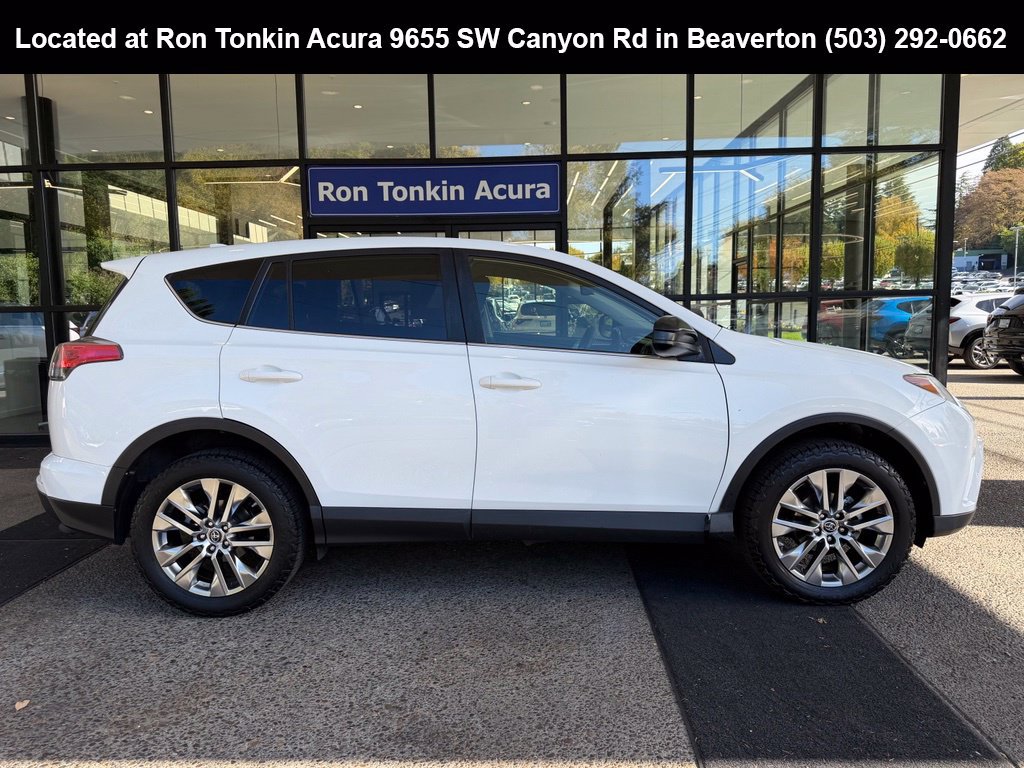 Used 2018 Toyota RAV4 LE w/ All Weather Liner Package AWD/4WD image 8
