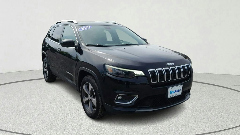 Used 2019 Jeep Cherokee Limited image 1
