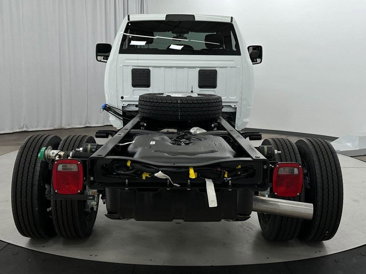 New 2024 RAM 5500 Tradesman image 16