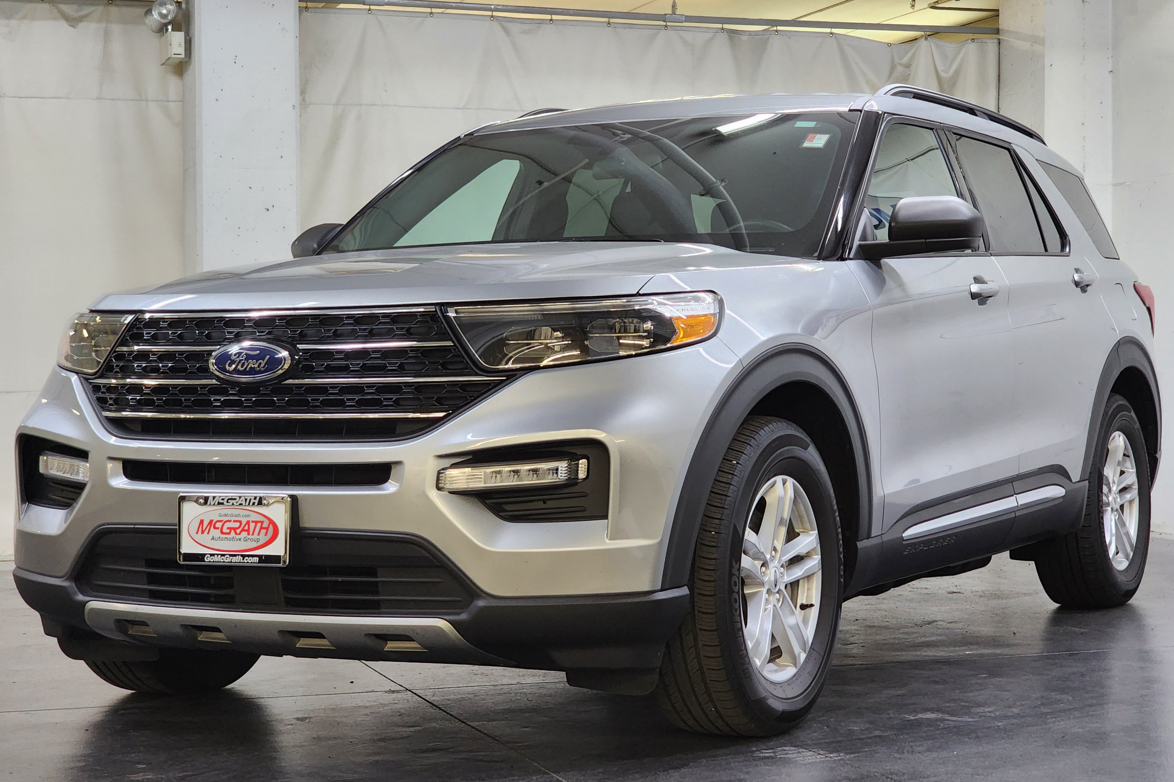 Used 2020 Ford Explorer XLT w/ Equipment Group 202A RWD image 10
