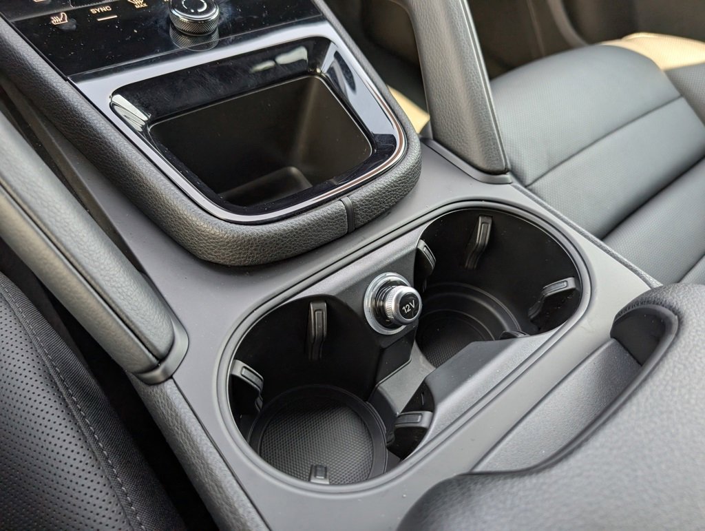 Certified 2025 Porsche Cayenne image 19