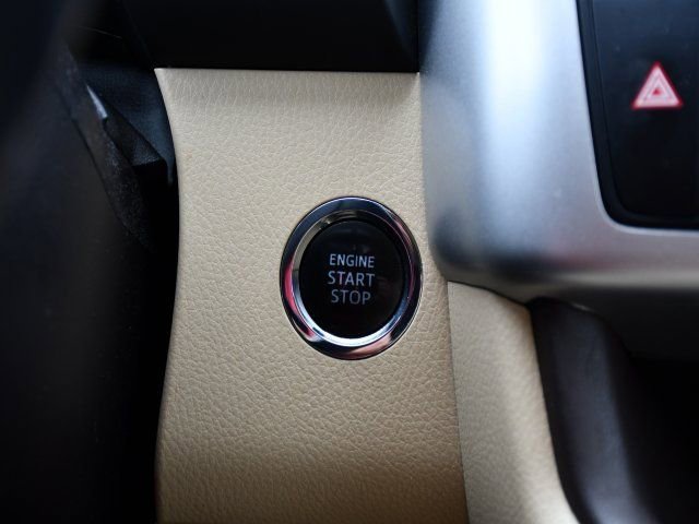 Used 2018 Toyota Highlander XLE image 15