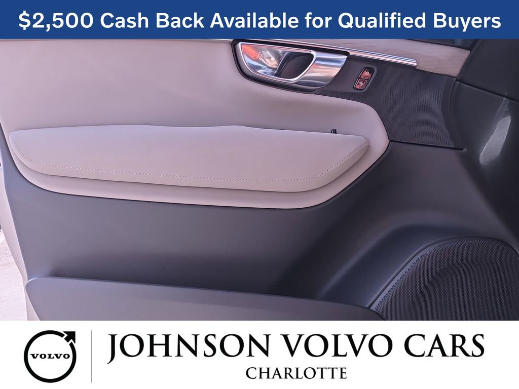 New 2026 Volvo XC90 B6 Ultra w/ Protection Package image 30