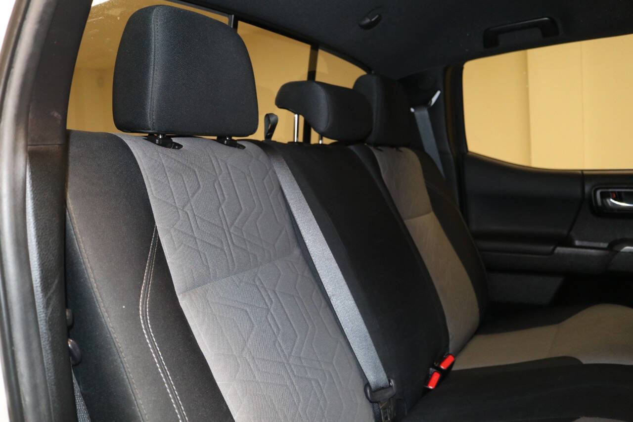 Used 2022 Toyota Tacoma TRD Off-Road image 77