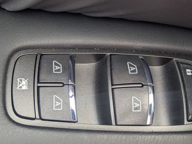 Used 2024 Nissan Armada SL w/ Captain's Chairs Package AWD/4WD image 16