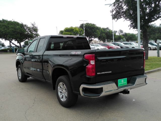 Used 2020 Chevrolet Silverado 1500 LT w/ Trailering Package AWD/4WD image 12
