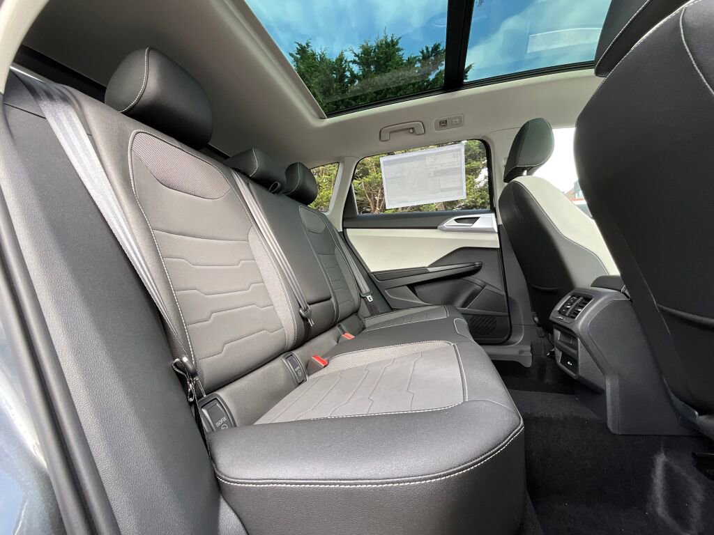 New 2025 Volkswagen Taos SE image 14