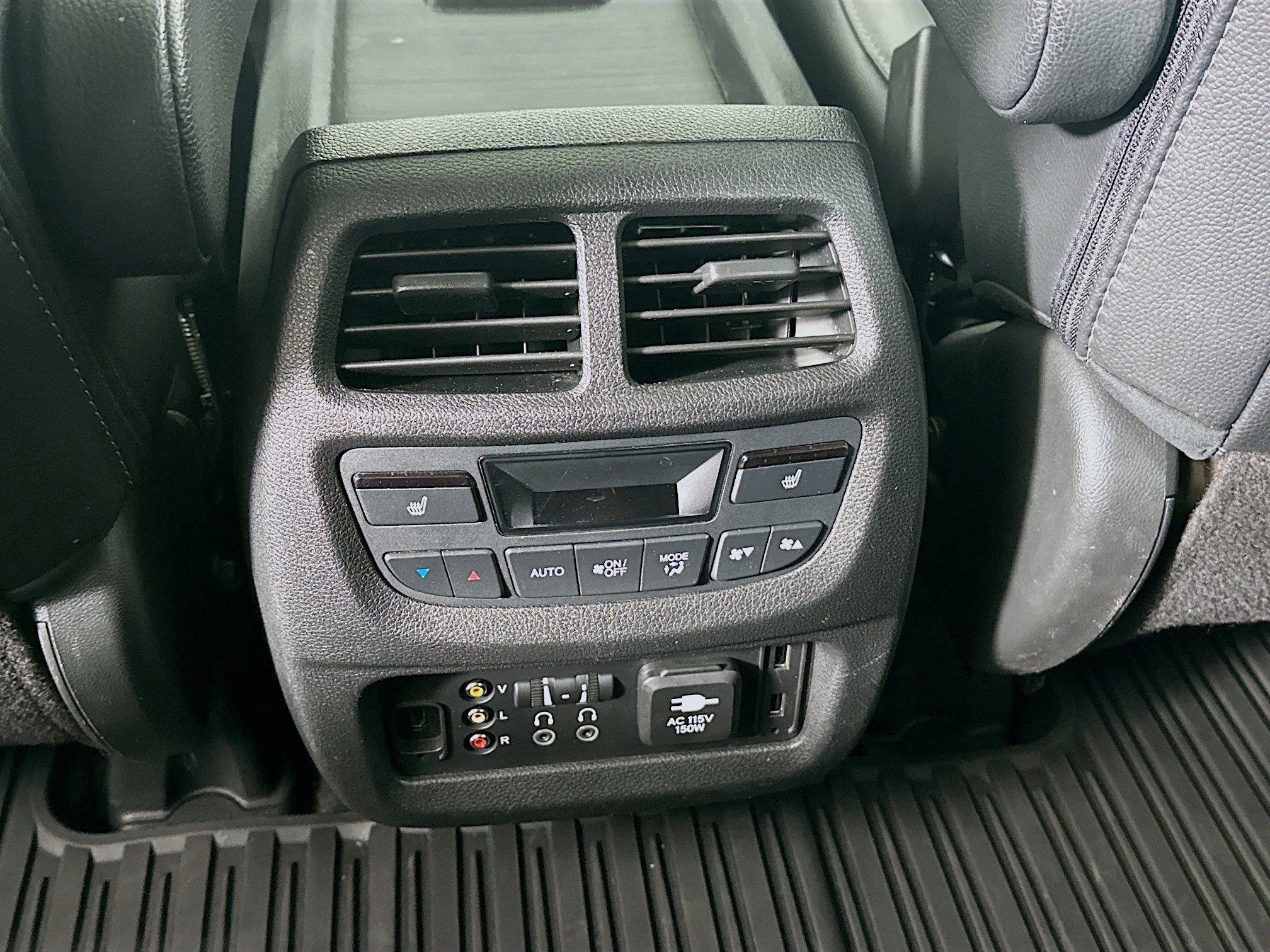 Used 2018 Honda Pilot Elite image 27