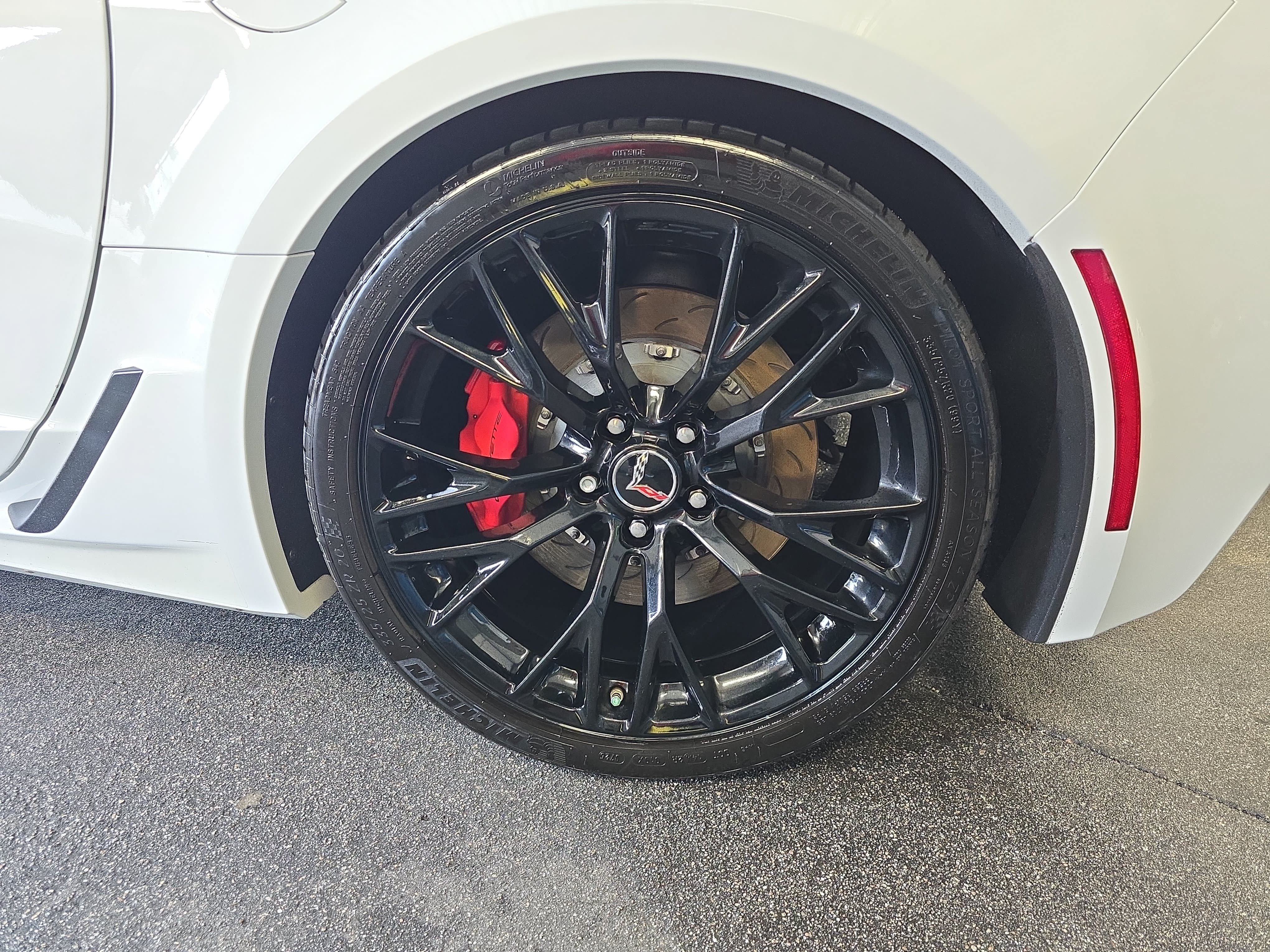 Used 2015 Chevrolet Corvette Z06 w/ 2LZ Preferred Equipment Group RWD image 35