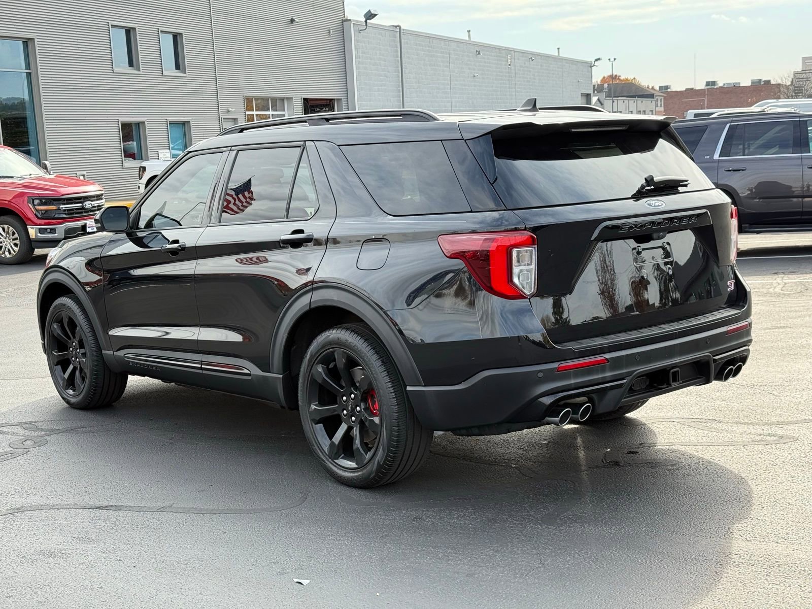 Used 2023 Ford Explorer ST w/ Equipment Group 401A image 5