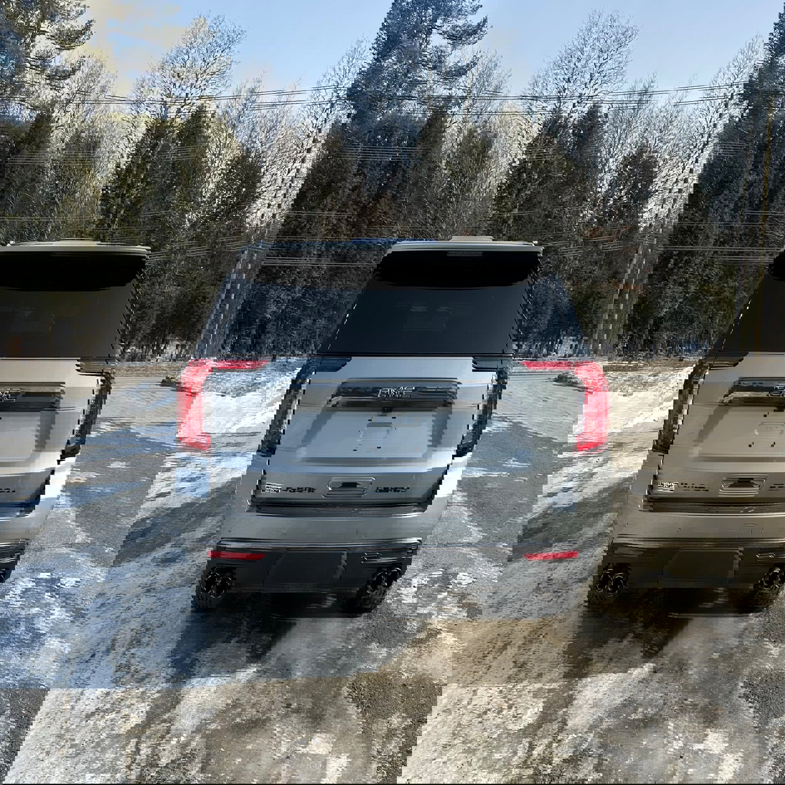 Used 2023 GMC Yukon XL Denali Ultimate AWD/4WD image 4