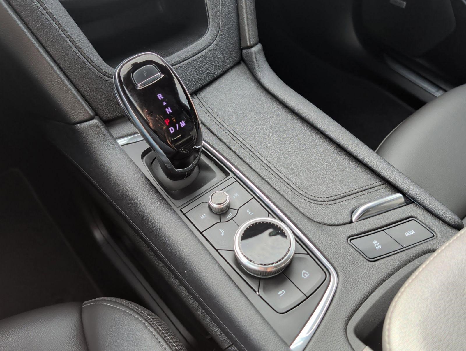 Used 2024 Cadillac XT5 Luxury w/ LPO, Floor Liner Package FWD image 21