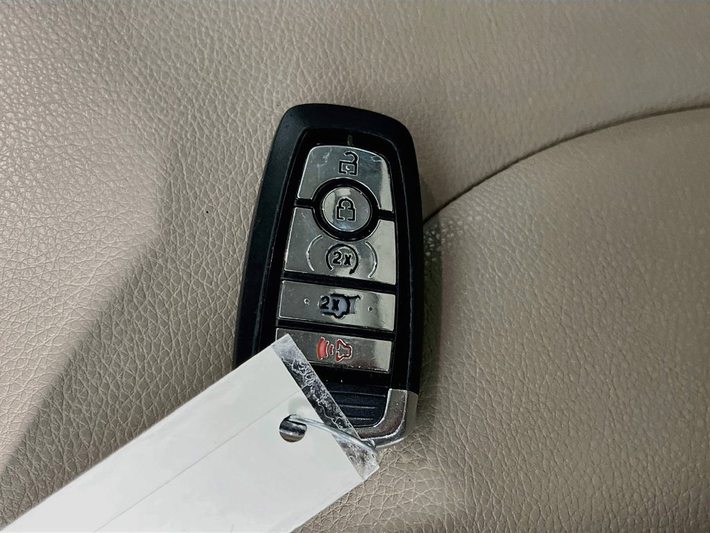 Used 2022 Lincoln Nautilus FWD image 21