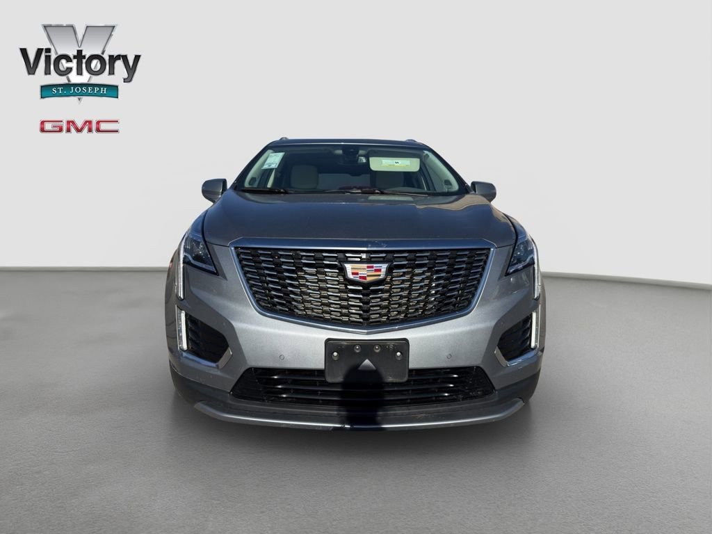 Used 2025 Cadillac XT5 Premium Luxury image 2