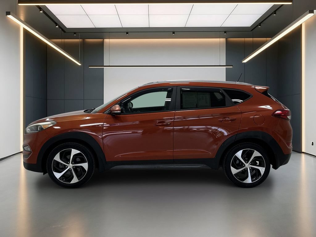 Used 2016 Hyundai Tucson Sport FWD image 2
