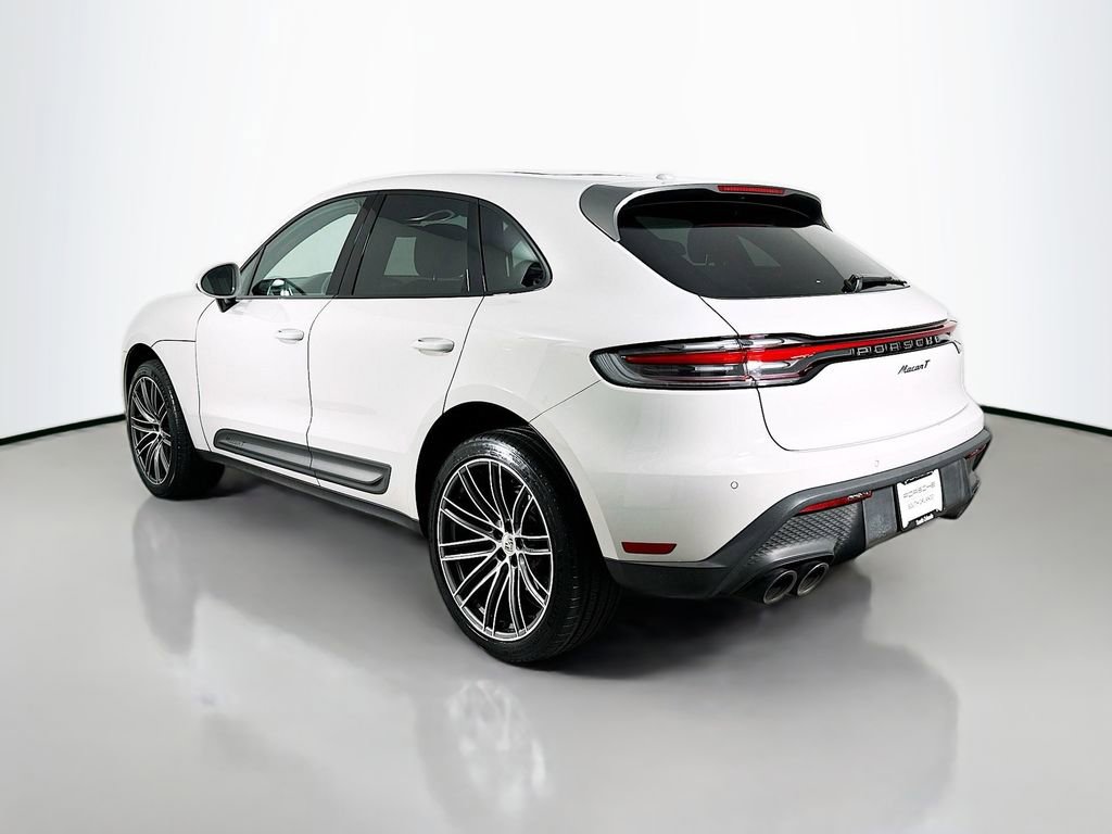 Certified 2023 Porsche Macan Turbo AWD/4WD image 3